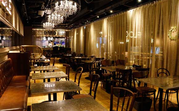 GOOD EAT TABLE & STANDARD BAR