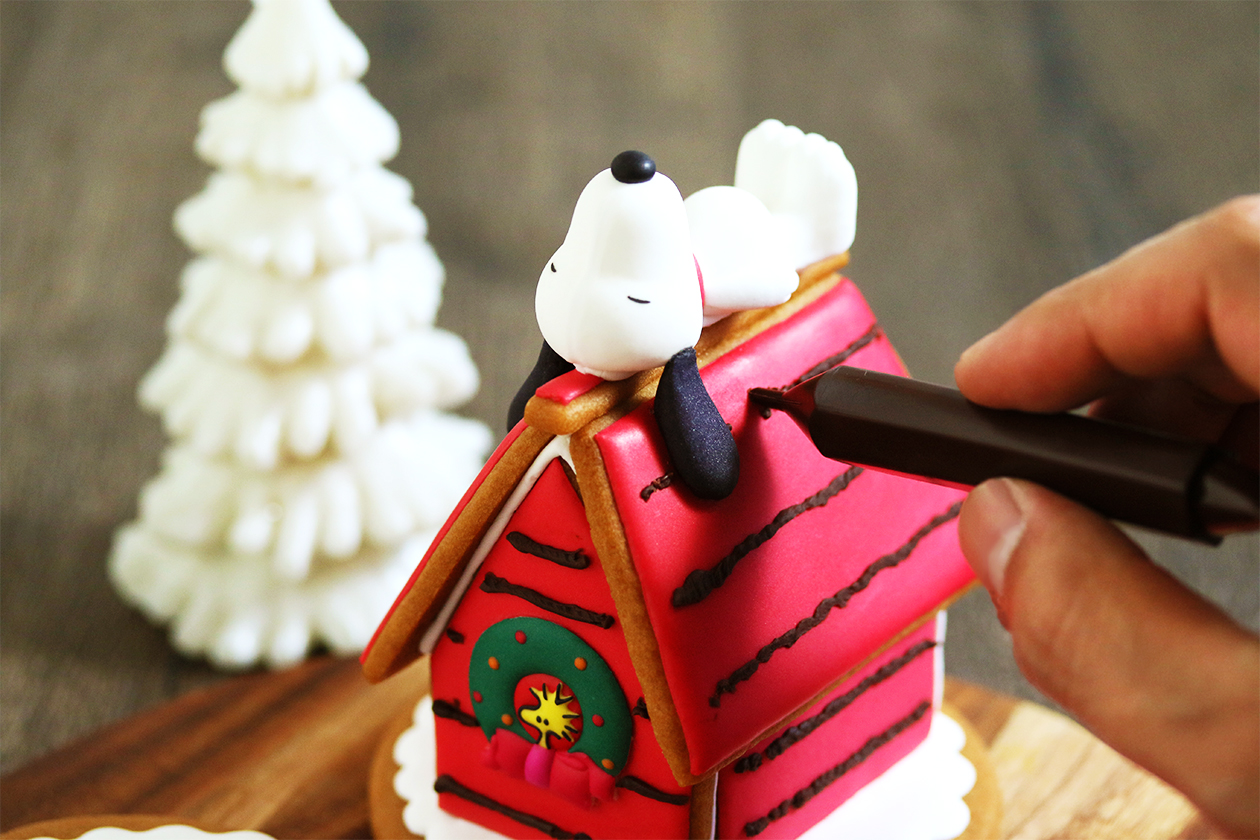 クリスマスに スヌーピーとウッドストックのヘクセンハウスを作ろう ワークショップが開催 Peanuts Cafe 中目黒 Peanuts Diner 横浜 News Potomak Co Ltd