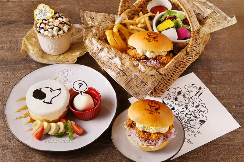 「PEANUTS Cafe スヌーピーミュージアム(南町田)」にて、スヌーピーミュージアムの新企画展「ザ・スヌーピー展～世界のともだちになった犬。～」やシーズンテーマに連動したメニューが登場！