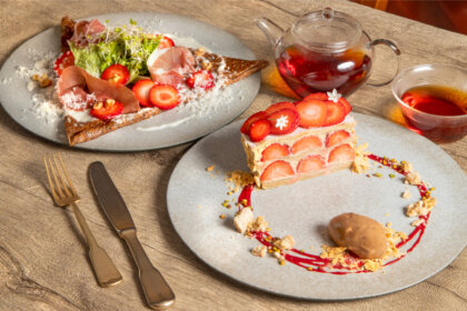 神戸・元町トアウエストにあるクレープとガレットの専門店「CREPE & GALETTE TOOTH TOOTH」にて、冬においしい苺のクレープ＆ガレットが登場！2025年11月20日㈭より。