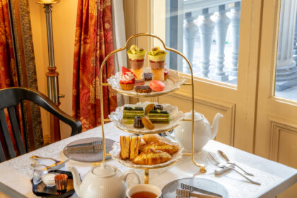 神戸旧居留地の洋館サロンで、冬の訪れを愉しむアフタヌーンティー。/ Salon15 TOOTH TOOTH 旧神戸居留地十五番館